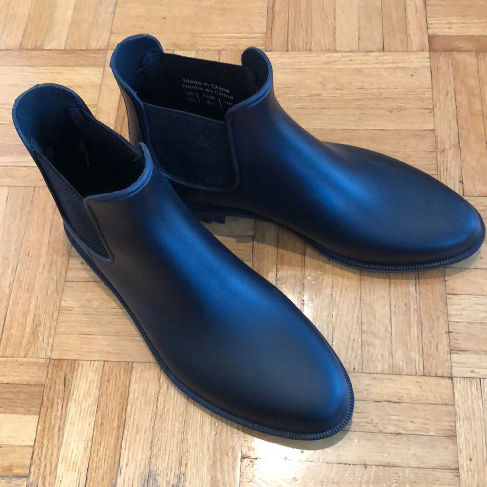 Waterproof Chelsea boots with good grip - Picture 2 of 4